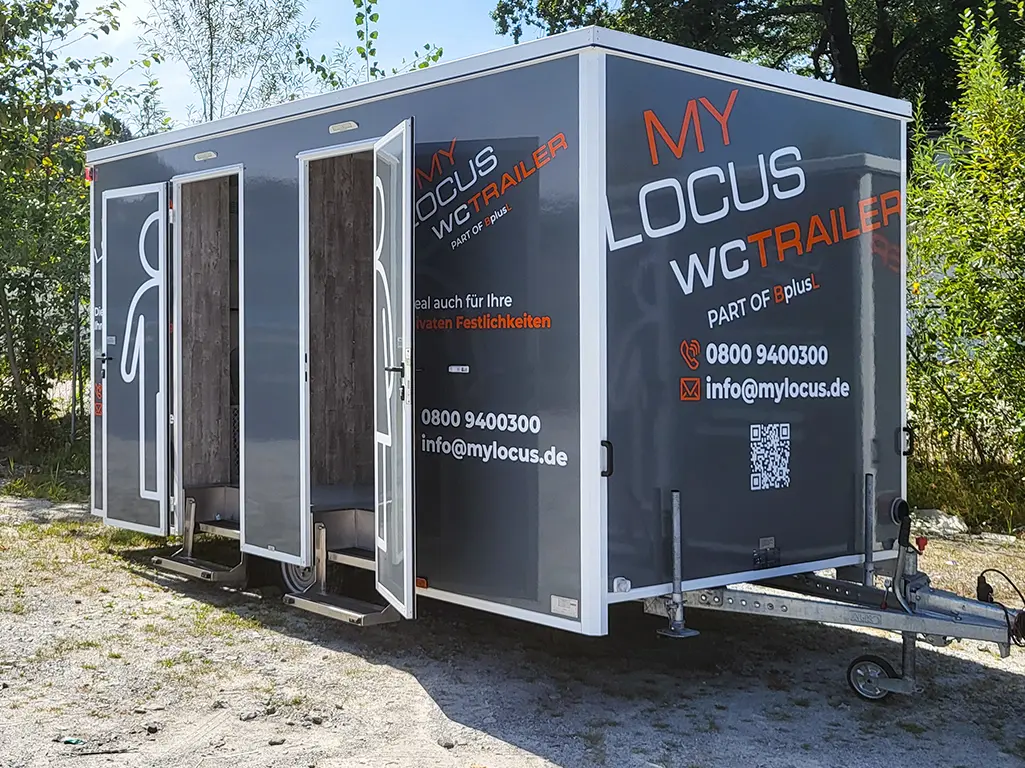grauer-toilettenwagen-my-locus-mieten-in-der-nähe